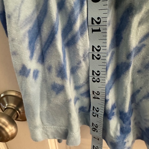 PINK- long sleeve hooded Tee. Cotton knit material. Soft , EUC! - Picture 5 of 5